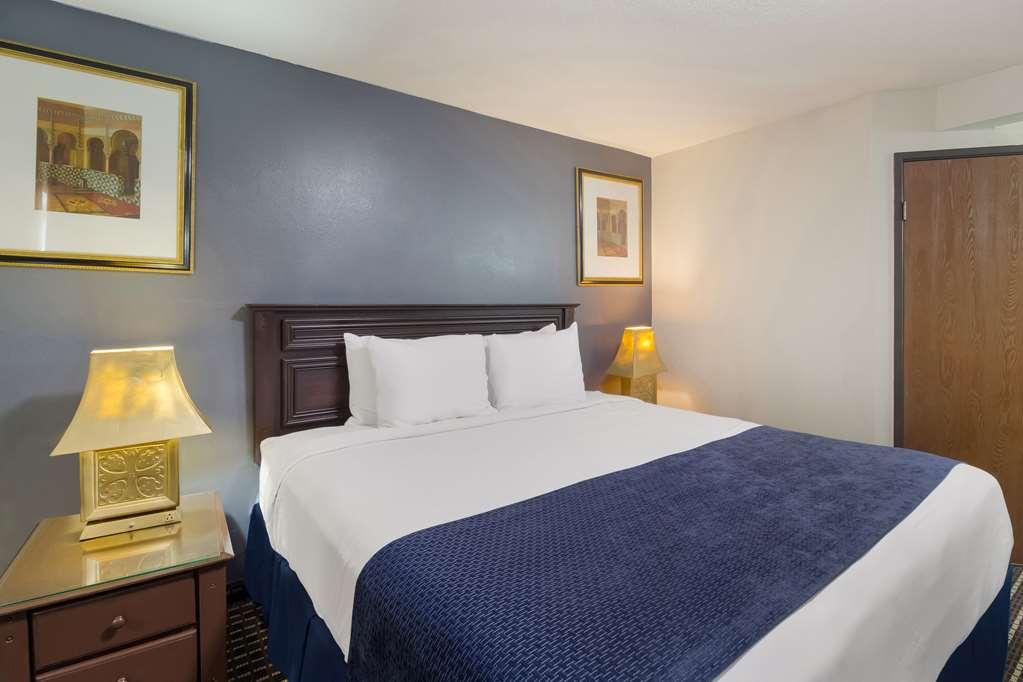Rodeway Inn Houston North Greenspoint Δωμάτιο φωτογραφία